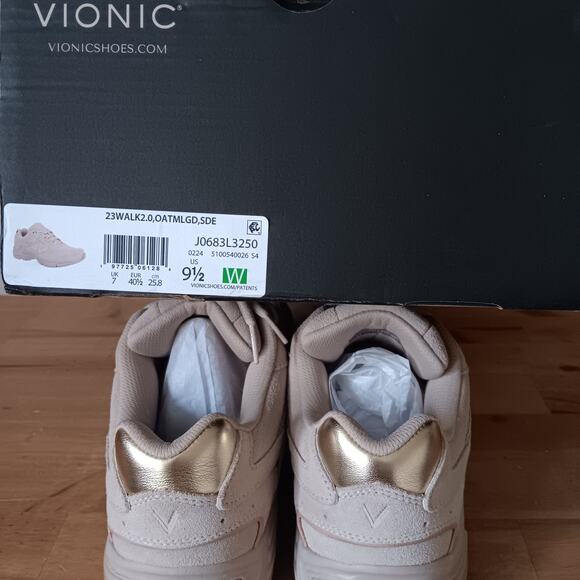 Vionic Women's 23 Walk 2.0 Sneaker Oatmeal Gold Suede Size 9.5 W - Picture 10 of 10